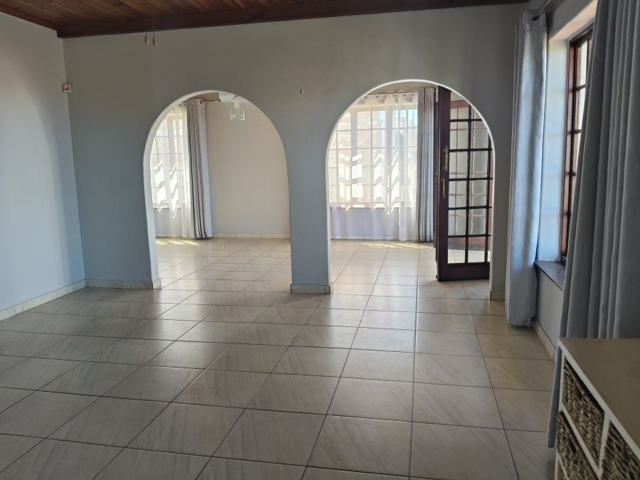 3 Bedroom Property for Sale in Wavecrest Eastern Cape
